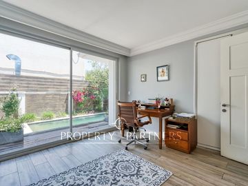Alianza Francesa, excelente casa familiar con piscina.