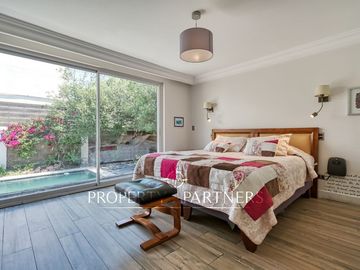 Alianza Francesa, excelente casa familiar con piscina.