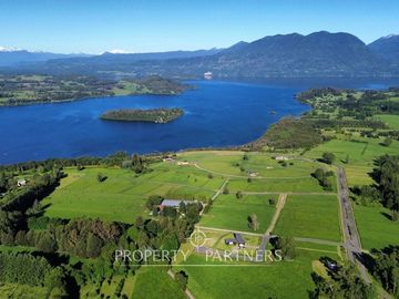 Terreno primera línea en lago Panguipulli