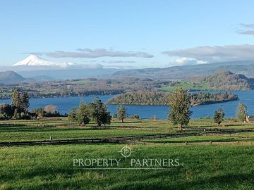 Terreno con preciosa vista al lago Panguipulli