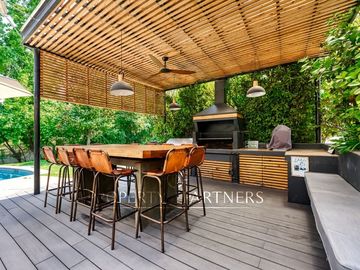Espectacular Casa en El Huinganal con amplio jardín y cancha de Padle