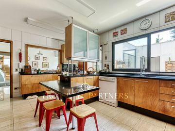 Espectacular Casa en El Huinganal con amplio jardín y cancha de Padle