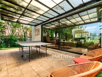 Espectacular Casa en El Huinganal con amplio jardín y cancha de Padle