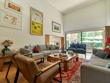Espectacular Casa en El Huinganal con amplio jardín y cancha de Padle
