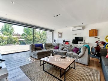 Espectacular Casa en El Huinganal con amplio jardín y cancha de Padle
