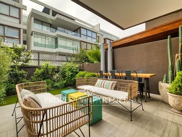 Impecable departamento duplex con zocalo y jardin propio, La Dehesa Central