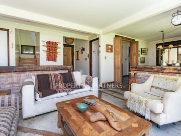 Parcela con Dos Casas en Condominio Consolidado: Espacio, Privacidad y Gran Plusvalía.