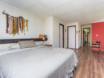 Parcela con Dos Casas en Condominio Consolidado: Espacio, Privacidad y Gran Plusvalía.