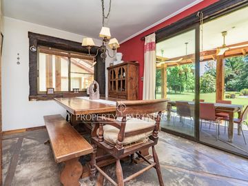 Parcela con Dos Casas en Condominio Consolidado: Espacio, Privacidad y Gran Plusvalía.