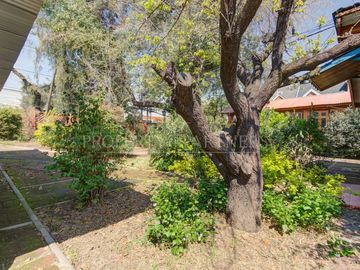 Casa con Gran Terreno y Entorno Natural – La Florida