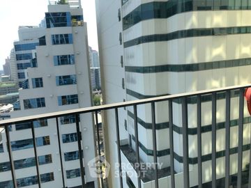 1-BR Condo at The Edge Sukhumvit 23 near MRT Sukhumvit