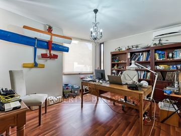 Excelente casa Mediterranea en barrio privado.