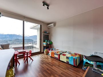 Excelente casa Mediterranea en barrio privado.