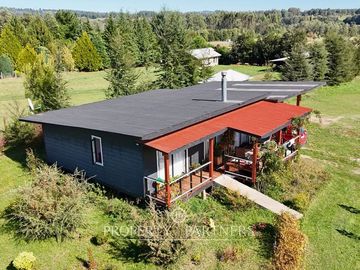 Casa y Domos turísticos a 5 minutos de Panguipulli.