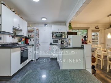 Venta de casa en Peñalolén, Condominio Parque Cousiño Macul, Peñalolén