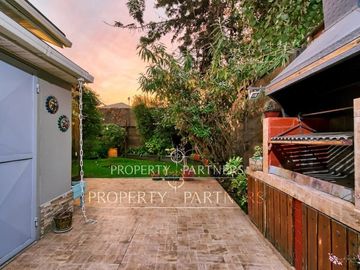 Venta de casa en Peñalolén, Condominio Parque Cousiño Macul, Peñalolén