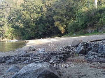 Exclusivos sitios orilla de lago Calafquen