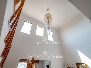 Increíble casa en condominio con gran terreno ubicada en Altovalsol