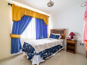 Increíble casa en condominio con gran terreno ubicada en Altovalsol