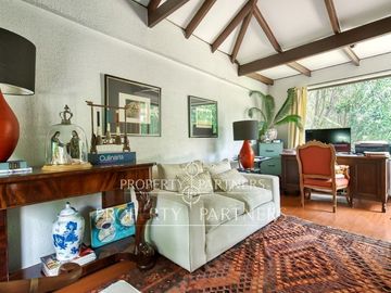 PRECIOSA CASA, LINDO JARDIN, PISCINA