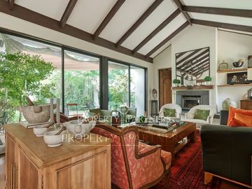 PRECIOSA CASA, LINDO JARDIN, PISCINA