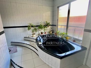Estupenda casa con gran terreno