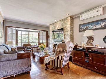 Oportunidad!  Casa remodelada en venta, La Reina.