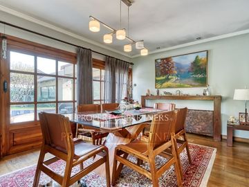 Oportunidad!  Casa remodelada en venta, La Reina.