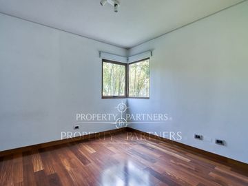 Espectacular Duplex  con jardín.