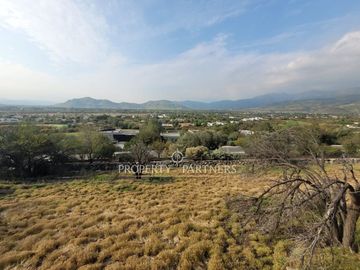 OPORTUNIDAD HACIENDA  de  Chicureo, condominio ubicación privilegiada