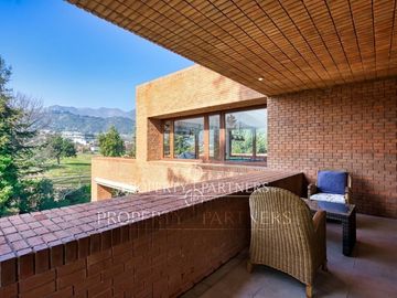 Espectacular casa mediterranea. Valle Escondido