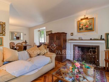 Venta de tres casas juntas frente al Estadio Español