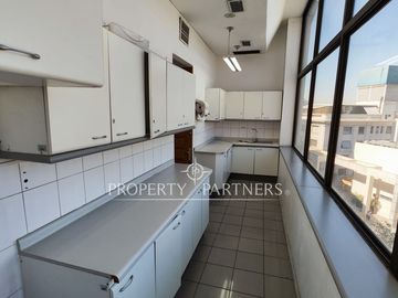 Gran Oficina en Santa Maria | 2 Pisos completos 2738 m2 | Oportunidad 0,26 UF/m2