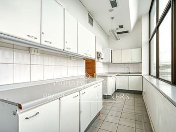 Gran Oficina en Santa Maria | 2 Pisos completos 2738 m2 | Oportunidad 0,26 UF/m2