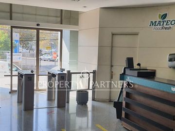 Gran Oficina en Santa Maria | 2 Pisos completos 2738 m2 | Oportunidad 0,26 UF/m2