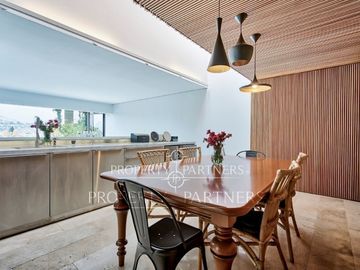 Espectacular townhouse triplex a pasos del Santiago College