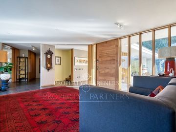 Estupenda casa moderna con gran jardín