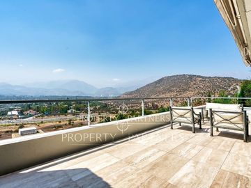 Exclusivo departamento duplex en Santa Anita