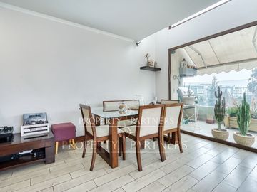 Duplex con rica Terraza excelente conectividad