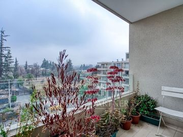 Duplex con rica Terraza excelente conectividad