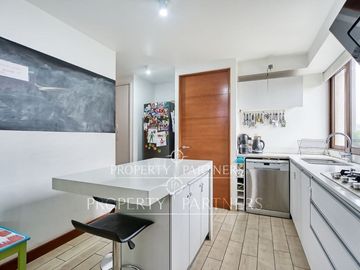 Duplex con rica Terraza excelente conectividad