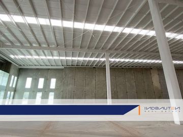 IB-QU0366 - Nave Industrial en Renta en Querétaro, 17,108 m2.