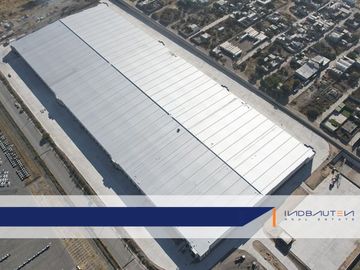 IB-QU0366 - Nave Industrial en Renta en Querétaro, 17,108 m2.