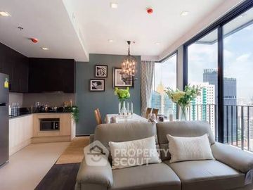 2-BR Condo at The Edge Sukhumvit 23 near MRT Sukhumvit