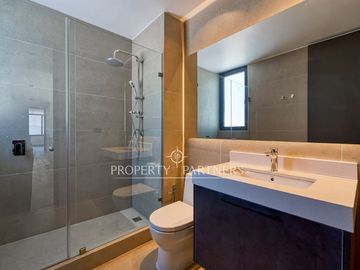 Moderna casa en condominio en barrio exclusivo