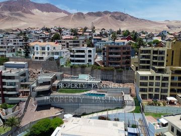Exclusiva casa mediterránea, con piscina y vista panorámica a la costa, arquitecto Marcelo Rossi