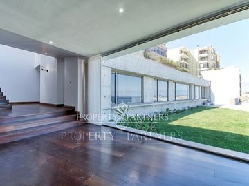 Exclusiva casa mediterránea, con piscina y vista panorámica a la costa, arquitecto Marcelo Rossi