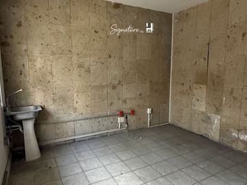Edificio completo en venta en esquina estrategica