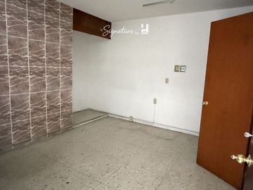 Edificio completo en venta en esquina estrategica