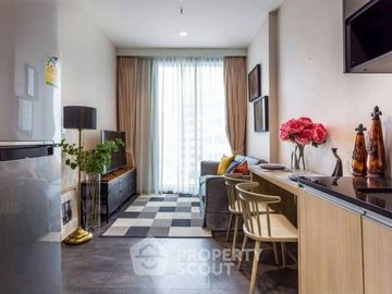 1-BR Condo at The Edge Sukhumvit 23 near MRT Sukhumvit